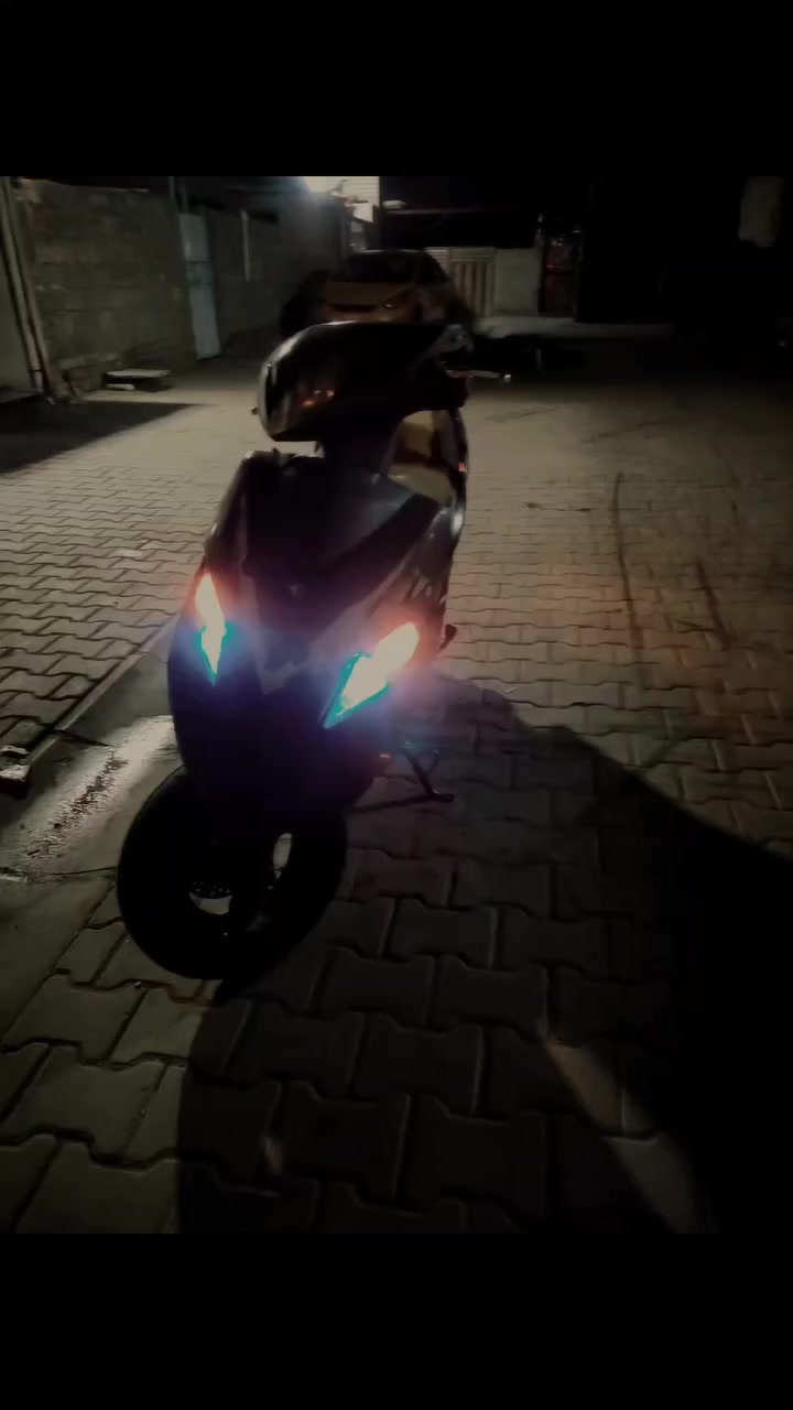 ثعلب لونين اسود ورصاصي كفرات اصلي شرط الختم الدراجة طالعة من رمبه صارلهة 8 اشهر  صار 7 ايام مجفته تخم تايرات فيتنامي ابو25 جديد دبلات خلفي  مزود ابو البطل يدات بريك رياضي بنفسجي من رمبه كلج رياضي من رمبه خرز رياضي جديد  فايبرات رياضي مجامع جدد دبلات امامي جدد باتري جديد دراجة بيهة صوت بالكلج  اريد ابيعه محتاج فلوس رايدهة ب400 وبيهة مجال قليل رجاءن لحد يكسر بسعرهة مكاني بغداد شعلة للاستفسار وتساب ***********
