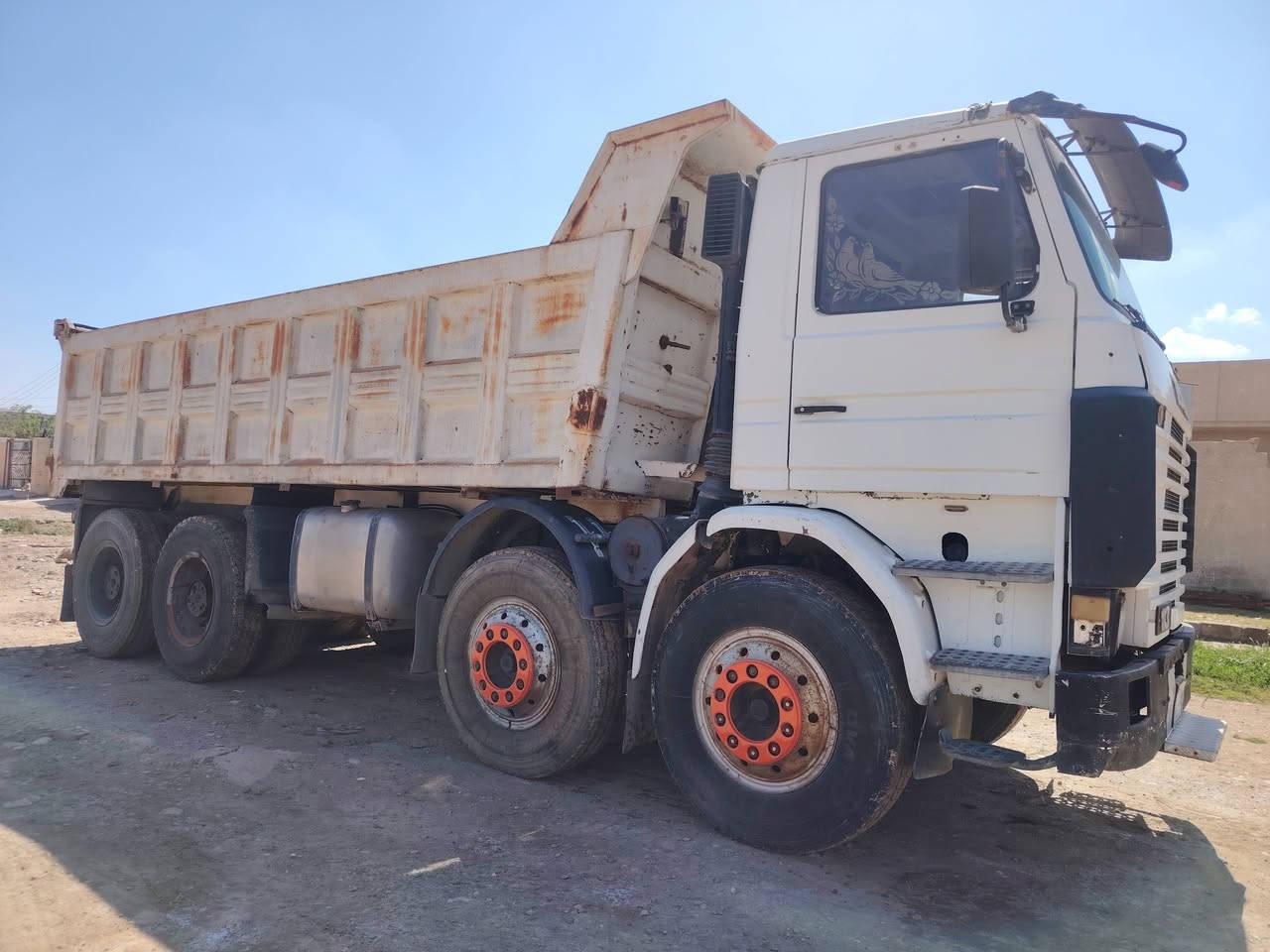 موديل 92 رقم ديالى سنوية 2029 محرك حجم 113 كير 4ب4 مجموعة بجر 19 بدي علم تخم تاير سيارة مكفوله كفاله عامه   السعر  235 ورقه وبيها مجال حك جيه عنوان ديالى ***********+/***********
