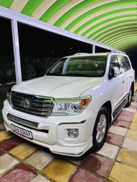 ً لاندكروز موديل 2015 اصل ساز ام الطفايه رقم بغداد بأسمي السياره كفاله...