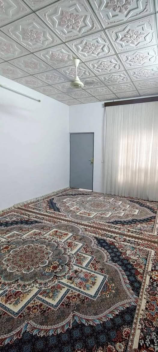 خانو بۆ فرۆشتن 
ناونیشان: کەلار- گازینۆی گۆران 
ڕووبەری : 100 مەتره 
5مەتر پانی 
20 مەتر درێژی 
خانویەکی زۆر پاک و جوانە 
نرخ : 320 گەڵاو مە عمەله 
***********ژم
https://www.facebook.com/share/1GyG5QPyQp/

