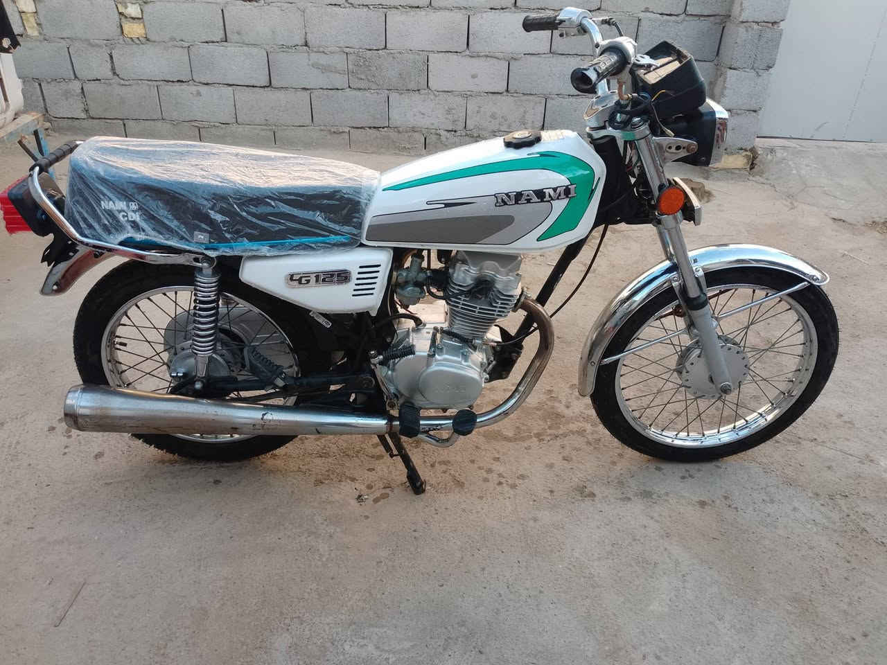 السلام عليكم دراجه ايراني باب اول بدون مكفوله سعرها 700 الشراي يتصل على هذا الرقم ***********
