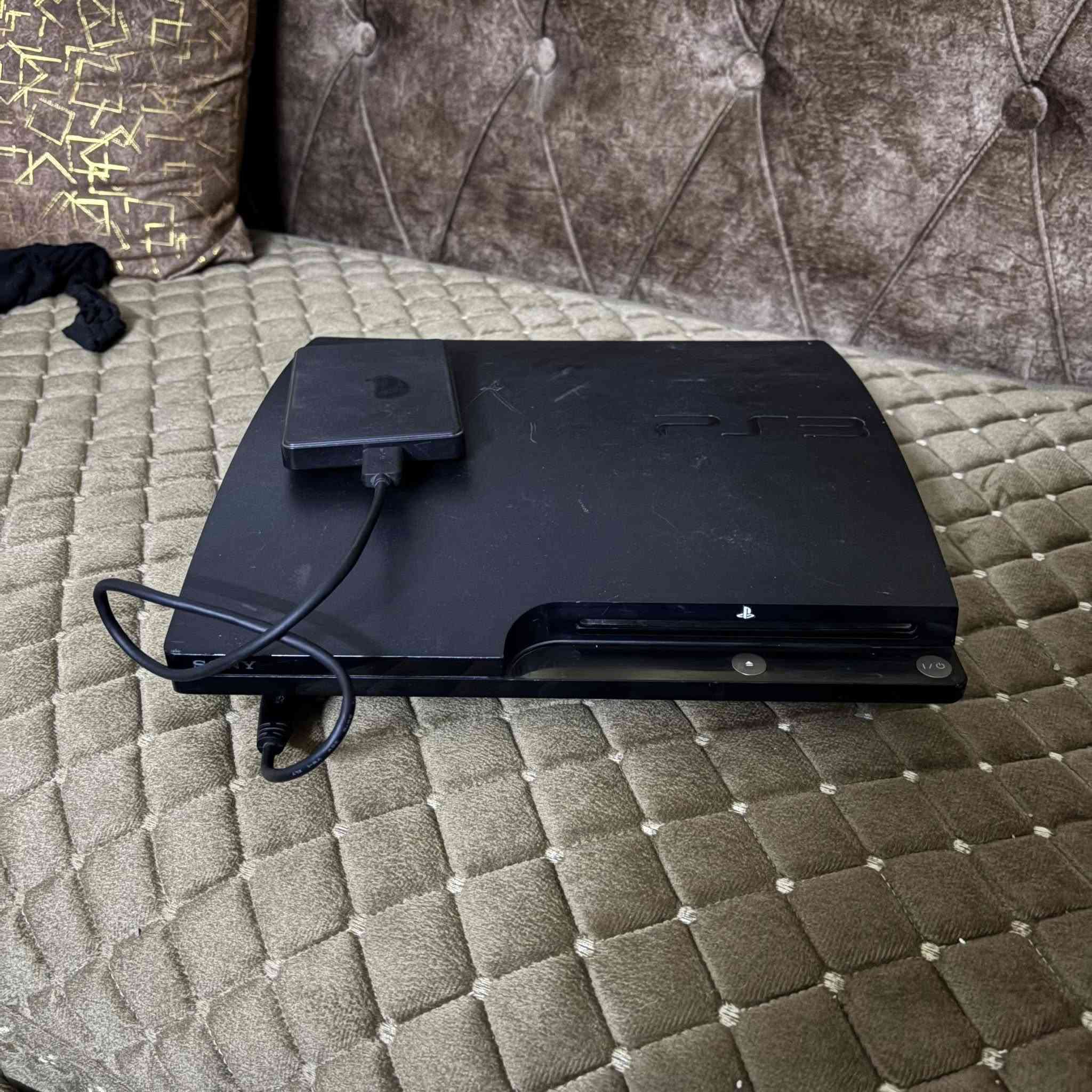 السلام عليكم بلي 3 سلم مهكر مع هارد العاب ويا جوستك اصلي وكيبل شحن وكامل ملحقاته الجهاز خير من الله لا حماوه لا خلل بي 26 لعبه مميزات وموضحات بالفديو رايده ب100 قفل قفل من الاخير مكاني بغداد الدوره ***********
