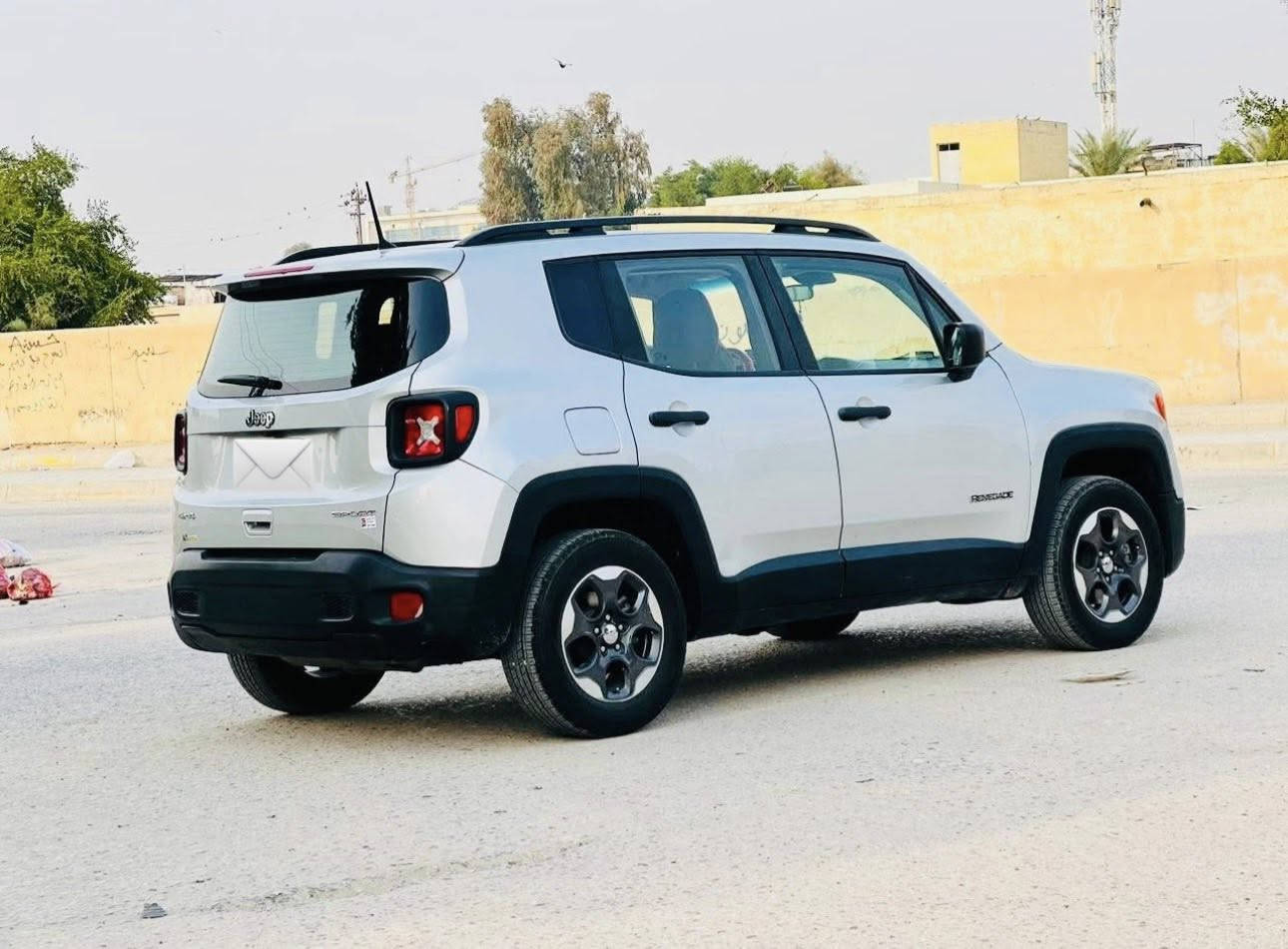 السلام عليكم
جيب رنجيد رقم كربلاء الدولي الجديد بأسمي شرط المداور.
موديل السيارة 2018 .
السيارة استخدام شخصي ماشيه 66km .
ضرر السيارة من امريكا فقد صبغ البنيد (باقي السيارة كفالة) .
ملاحظة
السيارة مابيها اي نقص
المكينه والكير والتبريد والحدادية والكهربائيات كلها شغالة وشرط الفحص.

السعر 118 مكان السيارة في الديوانية . 

الاتصال على الرقم *********** غير متواجد على النت .
