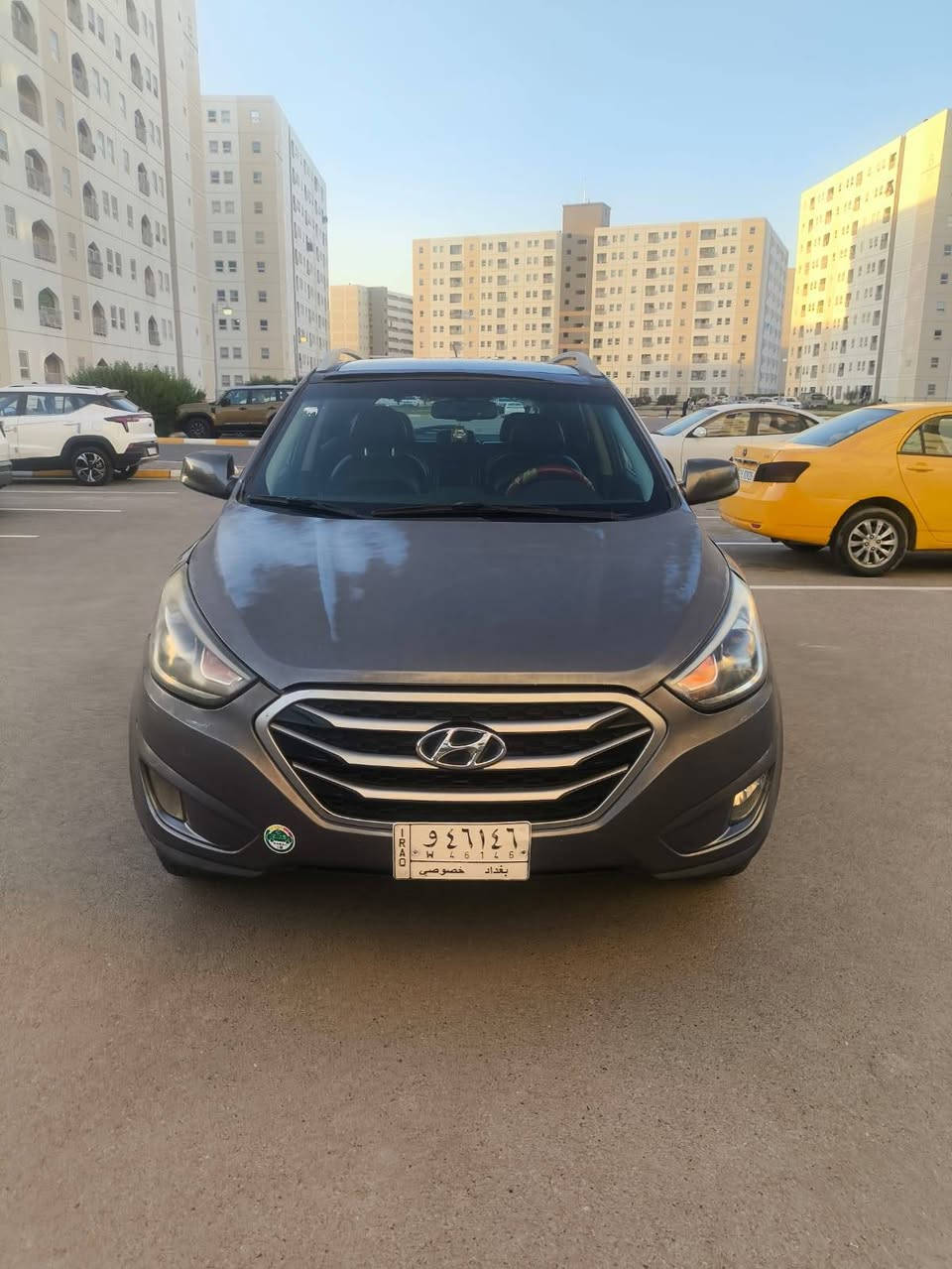 السلام عليكم هونداي توسان 2014
رقم بغداد  وارد امريكي 
بانوراما السيارة يرادلها ادامة بسيطة
سنوية 2026 تحويل ثاني يوم
مكينة 2400  فور ويل
ماشية ١٤٨ الف كيلو
كير مكينة خير من الله
حادثها وسونار موجود بالمنشور 
مكان سيارة بغداد مجمع بسماية 
*********** بي واتساب
سعر ١١٨ $
التبريد يراد ادامة
