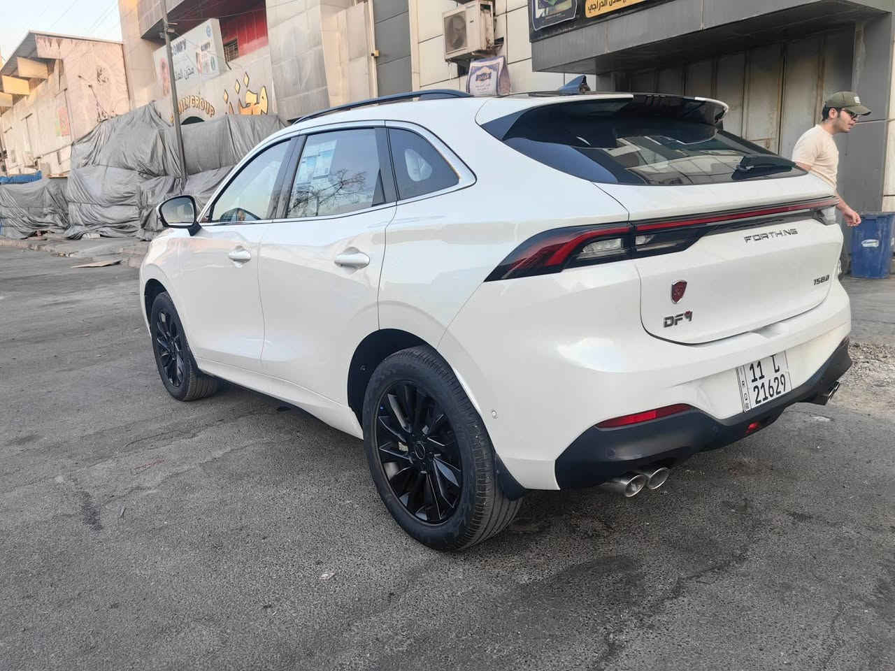 🚘 DONG FENG T5 EVO 🚘
للبيع أو المراوس | موديل 2024

✨ حالة شبه جديدة – مواصفات فول 1/1
🔹 اللون: أصفر ذهبي مميز
🔹 الاستلام: شهر 4 / 2024
🔹 الضمان: 6 سنوات أو 200,000 كم
🔹 العداد: 9,000 كم (قابل للزيادة)
🔹 الرقم: جديد – هزة جديدة

⚙️ المواصفات الفنية
▪️ محرك 1.5 Turbo
▪️ القوة 195 حصان
▪️ العزم 285 نيوتن.م
▪️ ناقل حركة DCT7 دبل كلج
▪️ دفع أمامي
▪️ استهلاك الوقود 6.1 لتر / 100 كم
▪️ السرعة القصوى 240 كم/س
▪️ سعة الخزان 55 لتر

🛋️ الراحة والتقنيات
▪️ كراسي كهرباء (السائق 8 حركات + تدفئة / المرافق 4 حركات + تدفئة)
▪️ شاشة وسطية 10.25 + عدادات رقمية 10.25
▪️ 6 سماعات
▪️ بصمة تشغيل + دخول ذكي
▪️ إضاءة داخلية متعددة الألوان
▪️ 3 أنظمة قيادة (Eco / Sport / Normal)
▪️ مكيف أمامي + موزع خلفي + ثلاجة داخلية

🛡️ الأمان والمساعدة
▪️ كاميرات 360° (5 كاميرات)
▪️ Auto Hold + بريك اصطفاف كهربائي
▪️ حساسات أمامية وخلفية
▪️ نقاط عمياء + رادار أمامي
▪️ صندوق كهربائي
▪️ إشارات بالمرايا
▪️ بانوراما + كشافات زينون

💰 السعر : علق برقم ٦ يوصلك الرد تلقائي ✅️
📌 بيها مجال للجاد

📞 رقم صاحب السيارة : ***********
