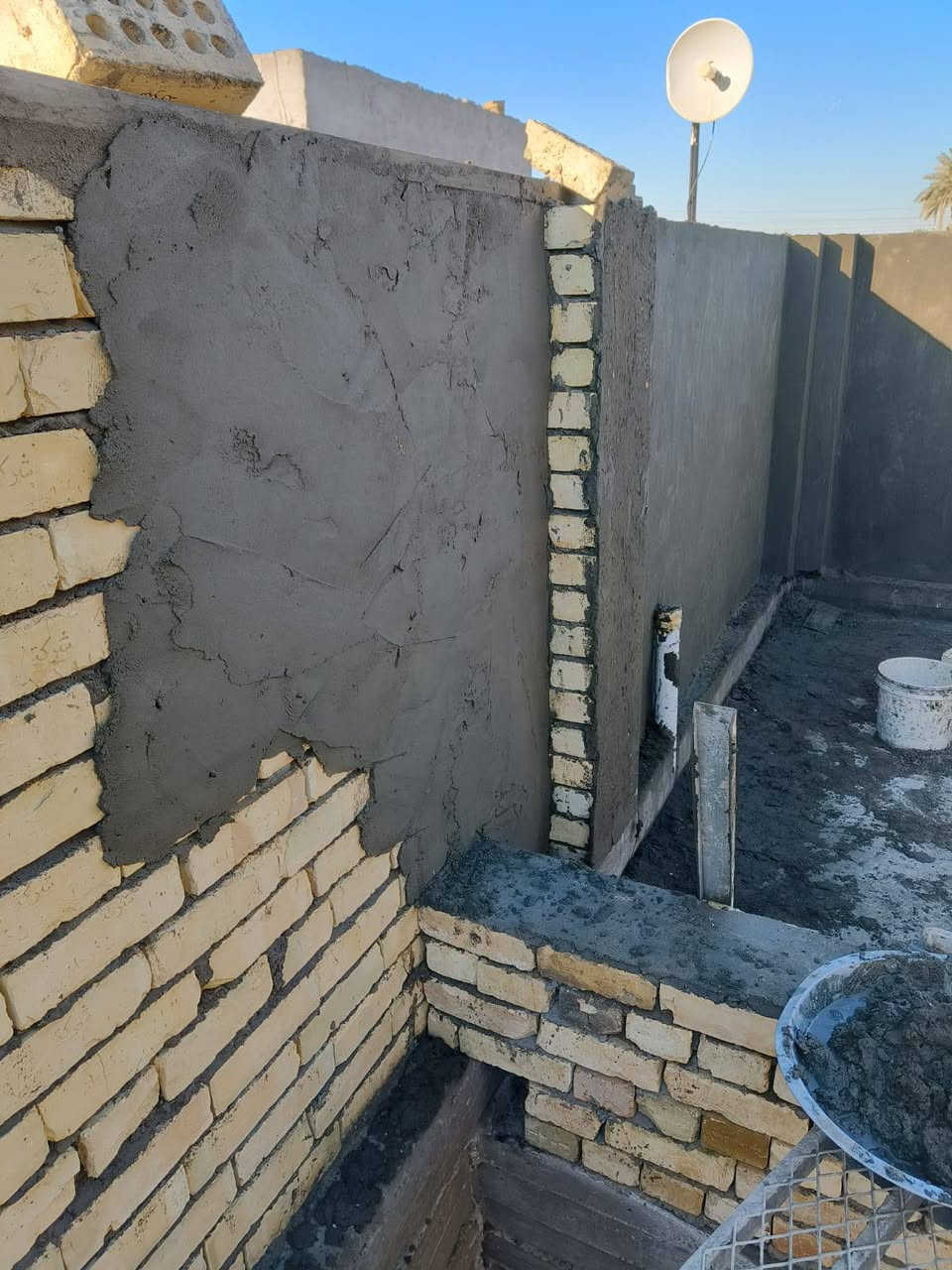 السلام عليكم خلفه لبخ جص سمنت لص اجراره سقل شغل درجه الولى متفرغ حالين الله يرزق  *********** @إشارة
