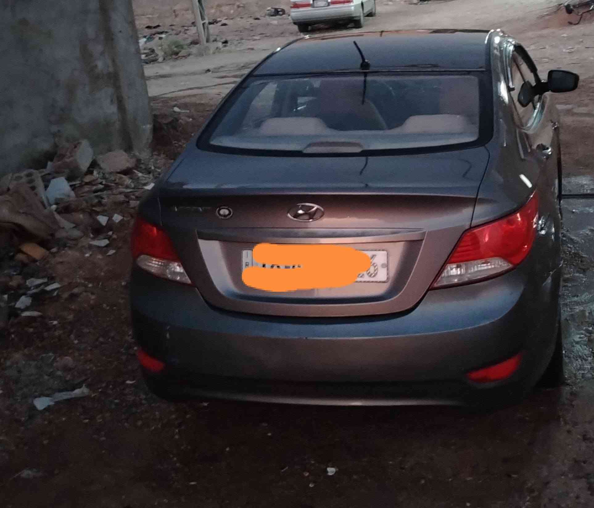 اكسنت خليجي ١٥ مكينه ١٦٠٠ رقم بابل انكليزي السعر ٨٧ السياره مكفول كير ومكينه وتبريد بيها قطعه واحده على البارد جاملع امامي وجرد بنيد ***********
