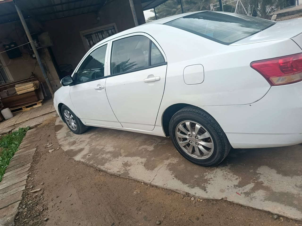 بي وأي دي موديل 2013 رقم بغداد الدولي   فول مواصفات  ويل كب تبريد وتدفئه شغال صدر جديد كير مكينه كله  جديد شويه بالبنيد معجون وصبغ وشويه بالجاملغ معجون وصبغ وبيها بابين وجاملغ صبغ بدون ضرر

السعر 50 ورقه
وبيها مجال 
***********
بغداد اليوسفية معمل زينب او ناحية الرشيد
