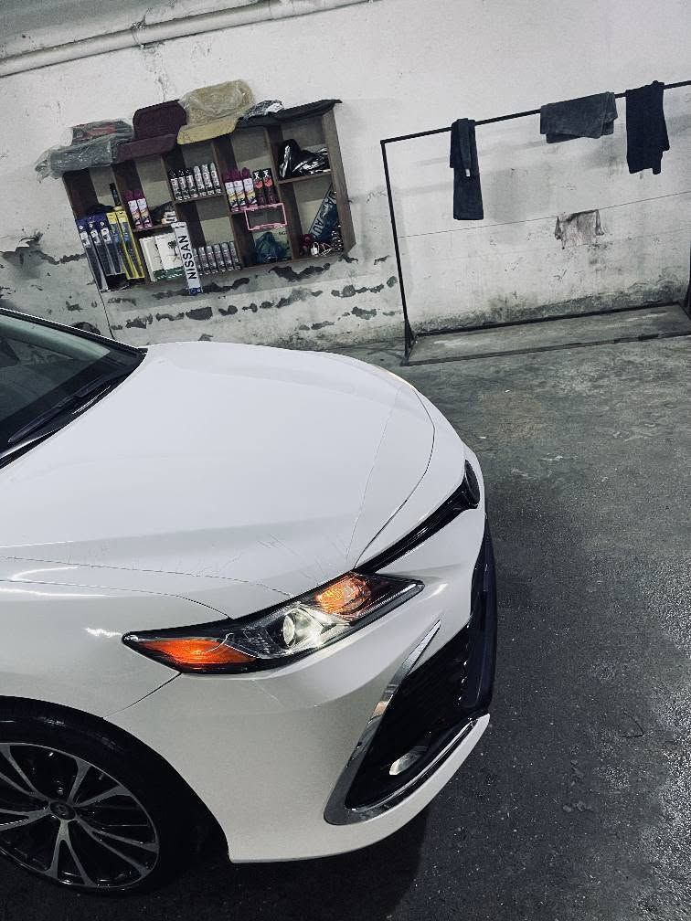 Toyota camri 
مۆدیل ۲۰۱۸ 
مواسەفات Le
٥ پارچە و بستيكي بوياخه پیشی که می ناوی گرتوه
که میک سقفي pdr 
سەیارەیوکی پاک و جوانە گێر و مەکینە و کارەبایەتی هەموی مەزبوتە کامل جوانکاری بۆ کراوە نرخی 136 وەرەقەیە و مامەڵەیەکی کەمی تێدایە
*********** كويسينجاك, أربيل
