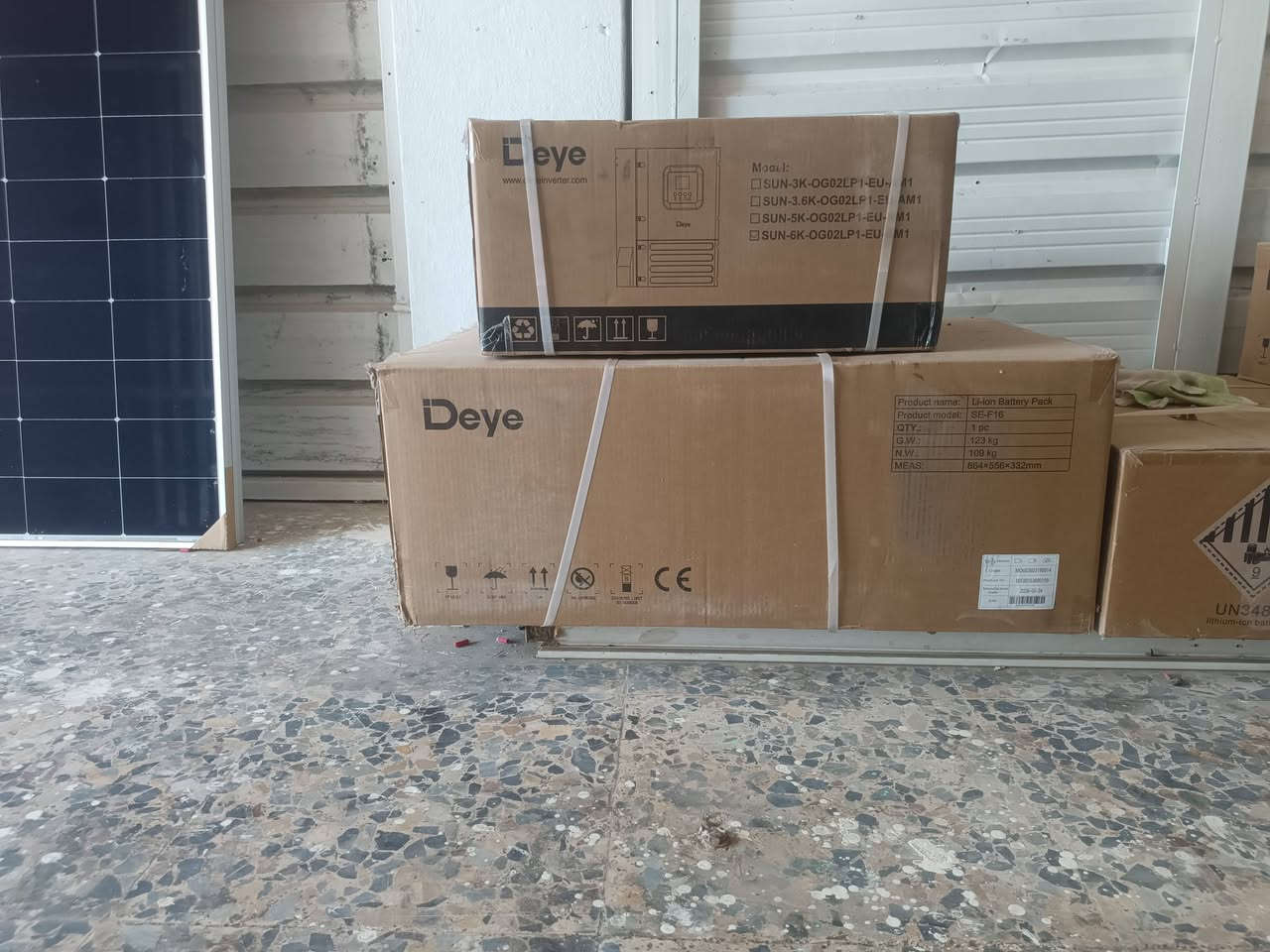 اخر قطعه بطاريه deye 16Kw الاصدار الاخير ام الشاشه في بابل للطلب والاستفسار الاتصال على الرقم 
***********
