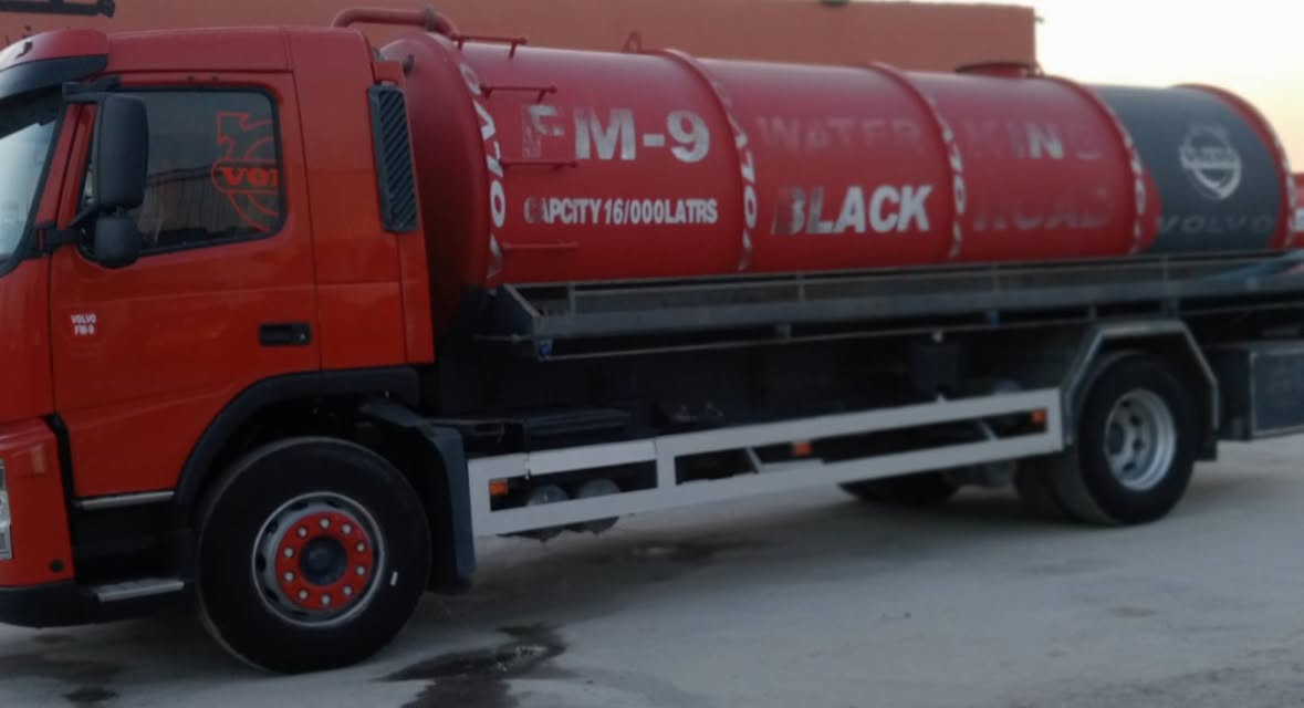 فولفو للبيع موديل2004 ***********.                        ***********
