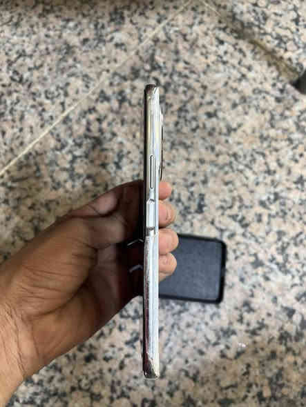 سلام عليكم هواوي Nova 9se ذاكره 128 مكسور بس الضهر وشاشه سليمه سعره 155 الف شراي يتصل مكاني كربلاء ***********
