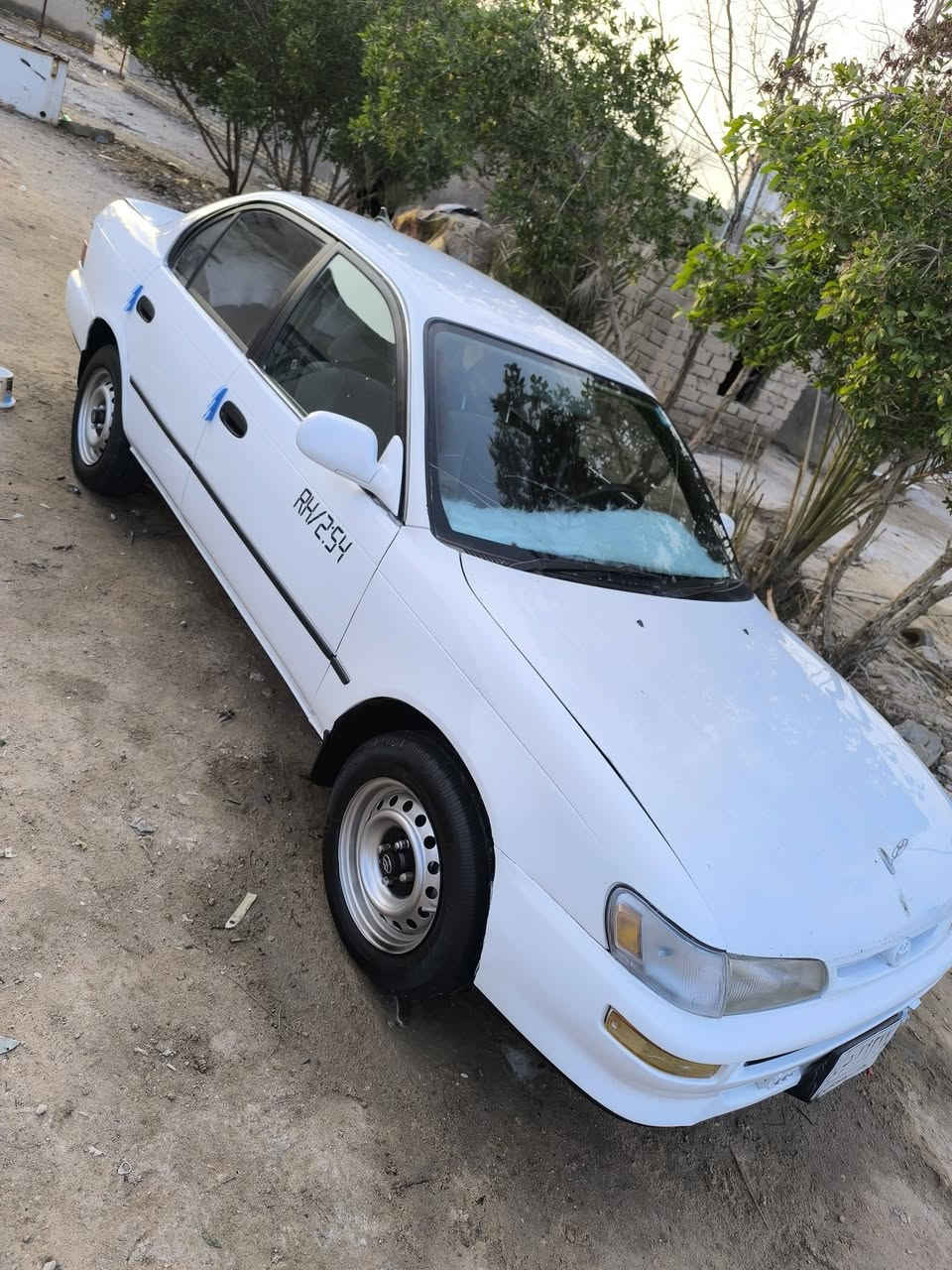 كراون  كورله موديل 1993 رقم  بغداد مشىروع وطني تحويل مباشر مكفوله من ضربه وصبغ لعام الكص ولعيب شرعي محرك جديد  تخم تاير  حداده السعر 58 رقم الهاتف ***********.  مكلف بالنشر
