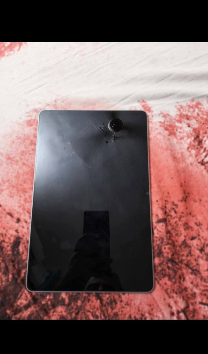 سلام عليكم honor10 جديد مع هدية كيبورد
سعر 450بي مجال /***********
