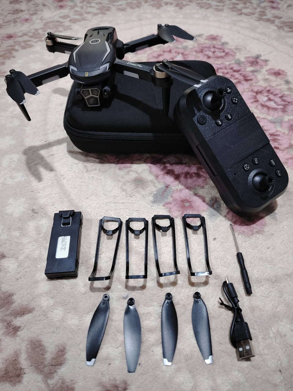 درون V88 Pro
كامره فول HD
GPS
حماية ريش
محركات برشلز
تحديد مسار
نظام اتبعني
حركات بهلوانيه
ارتفاع ١٢٠ متر
مدا ٥٠٠ متر
السعر ٣٥ الف يوجد توصيل *********** وات ساب
