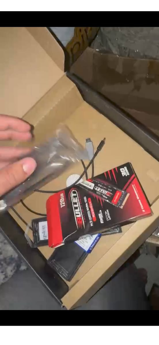 سلام عليكم كيس للبيع فقط اخو الجديد نضيف جدا تترحملي ذا تاخذه سعر500 قفل مكاني بغداد سيديه ((لايوجد توصيل)) رقمي وتساب***********
l5 1040f

H510M PLUS V3

RAM 16GB

SSD 128

HDD 500

RX 580 g8
