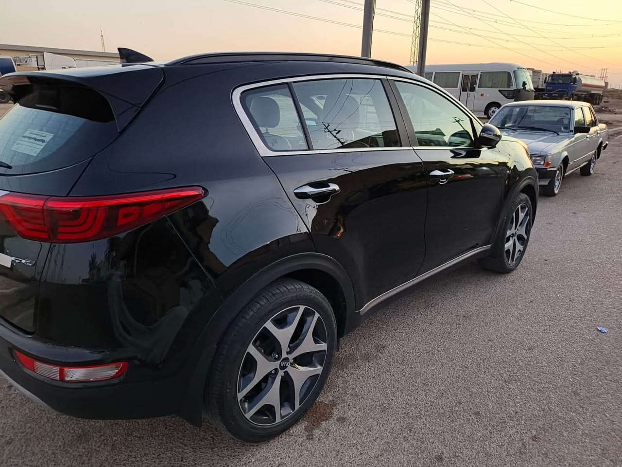 سبورتج خليجي ٢٠١٨    GT لا ين
رقم بغداد إنكليزي للبيع 
فول مواصفات
بصمه
بانوراما
مري شفط
2400
كشنات جلد كهرباء
تدفئة وتبريد بالكشنات
حساس أمامي خلفي
لد أمامي خلفي
رادار
شاحن موبايل

السعر, 155
للاستفسار. ***********
