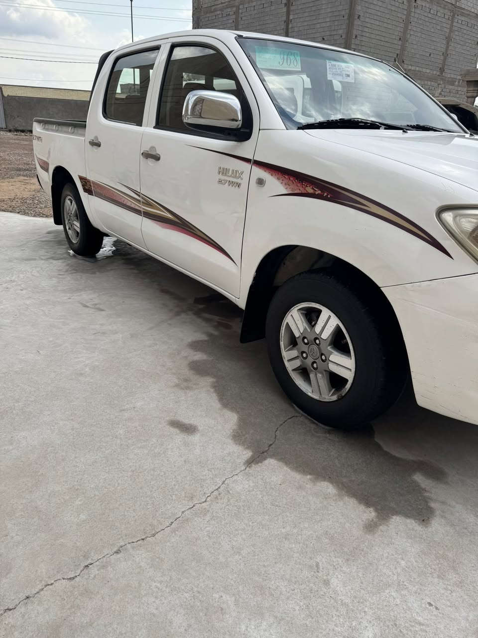 سلام عليكم بيكم لبيع موديل٢٠٠٩رقم بصرة تحويل ثاني يوم مكفوله سيارة اربع تايرات برجستون كير عادي مكينه كير حداديه اكسن خير من الله تبريد ثلج سعر ١٥٠مكان سيارة البصرة ***********
