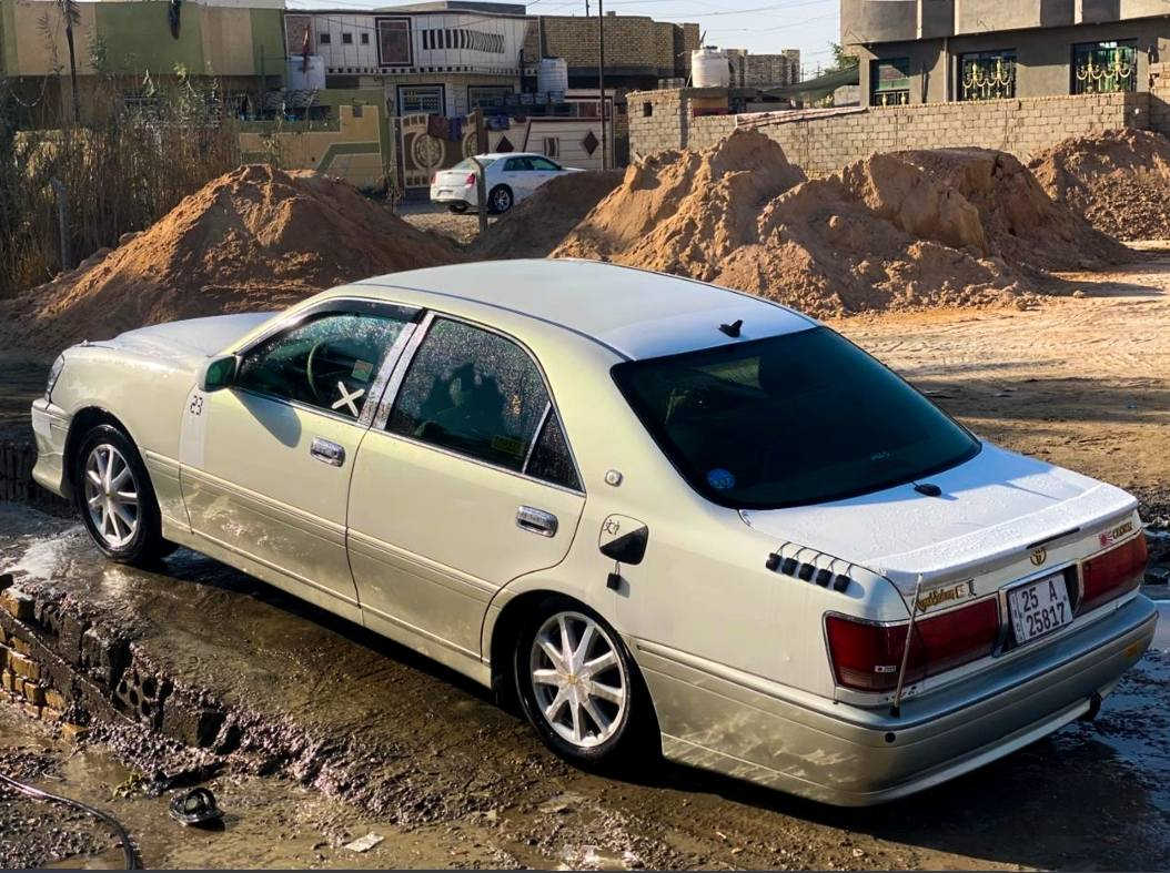 تحية طيبة للجميع
***********
للبيع تيوتا كروان ملكة مديل 2003 اصل 
السياره بسمي رقم كركوك انكليزي مداور ثاني يوم وين مايعجبك مشروع وطني 
بيه ضربه بل البجم لا شواصي ولا لغود فقط جملغات وبنيد ابيع على وضعه غير هاذا الشي مابيه اتعهد نقل جثه وكص وضربه قويه 
مواصفاتها السياره
✅ اصل كرستال 
✅ديفور الجبير 
✅شاصي 75 
✅3 دكم 
✅مري شفط 
✅ستيرن كهرباء
✅كشن كهرباء
✅برده خلفية 
✅تحكمات خلفية 
✅جام كهرباء 
✅داخل بيجي مخمل 
✅ويل نجمة نفطي 
✅تخم تاير جديد  
✅حدادية بلجيس 
✅سبير + عده كاملة 
✅تبريد ثلج سلبت 
✅قواعد ضوئية 
✅شاشة كبيره كرستال     
السياره تحويره نجف فوك وجوه دشبول امارات     
السياره كاملة مكملة  السعر (١٣٠ ) وبيه مجال ••• لتواصل ***********
