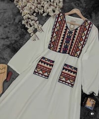 ملابس بنات • اخر قطع • عروض