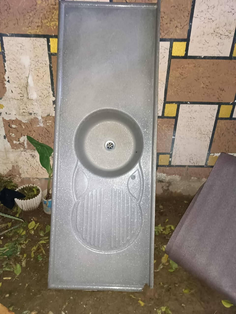 تاکە بەرزەکە  نیومەتر پانەو دومەتر و20سم بەرزە
تاکەکانی تر 80سم  بەرزن و 140سم پانن،،،،،،
هەموی پیکەوە  130هەزار
کاشی سەرمەخسەلەکە   170سم     25هەزار
کەلاری کۆن


**إذا كنت صاحب هذا الإعلان وتريد حذفه لأي سبب، رجاءا أرسل رسالة إلى الدعم الفني**