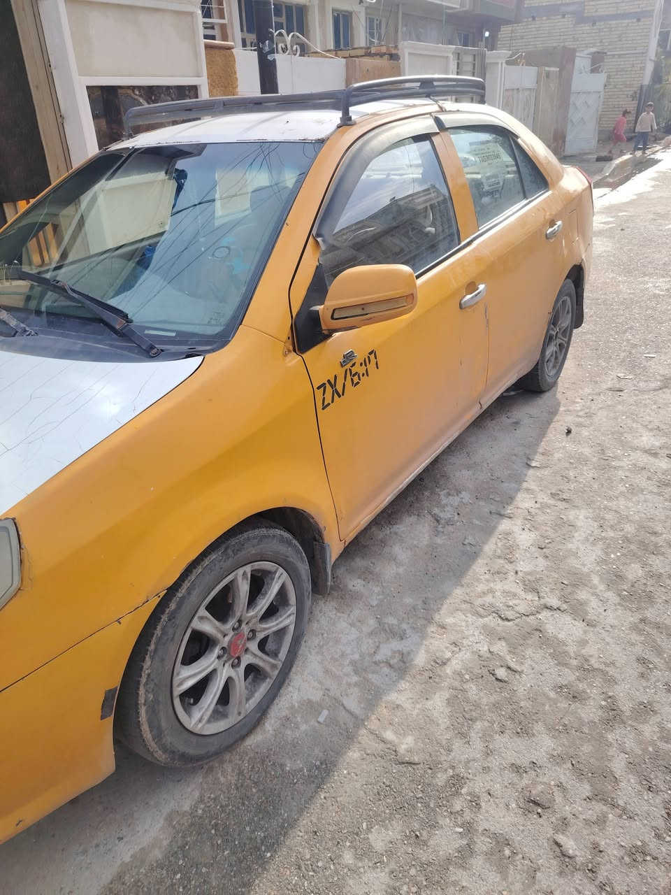 سلام عليكم جيلي  موديل 11 سنويه نافذه من 2023  كشر حلو  كدام عينك مكينه وكير كورله كير عادي  حداديه نص عمر  صاحبها الشرعي موجود يريد تحويل مكاني بغداد الشعب السعر 20 ورقه وبيها مجال بسيط ...... *********** ابو رقيه
