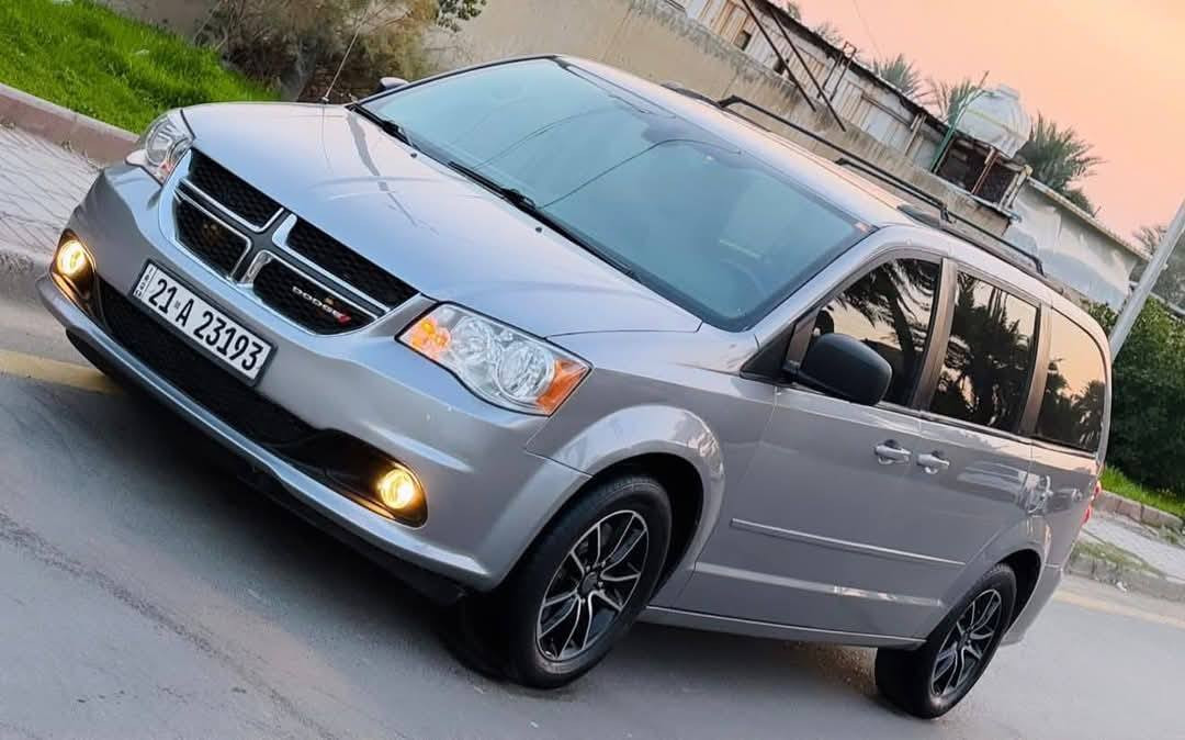 دوج كرفان كراند موديل 2017 العداد: 100 ألف ميل المحرك: 6 سلندر سعة المحرك: 3600 كير: أوتوماتيك شرط المحرك والقير الترقيم: سليماني دولي السنوية: جديدة شرط التحويل بيها قطعتين ونص بدون دواخل

🟪 السعر  :: الطلب في التعليقات ويوصلك مباشرة ✍️ 📩

المواصفات:
فئة SXT
7 ركاب
كشنات سياحي
غرفتها جديدة لوك
تبريد ثلاث قطع
جامات فتل كهرب
أبواب وصندوق ميكانيك
شاشة خلفية
تحكمات ستيرن
كروز سرعة
نظام ECO تقليل صرف البنزين
ويل كروم 17
ملاحظة:
السيارة جاهزة
محرك، قير، صدر، تخم، تايرات شرط لوك

رقم صاحب السيارة:
***********
