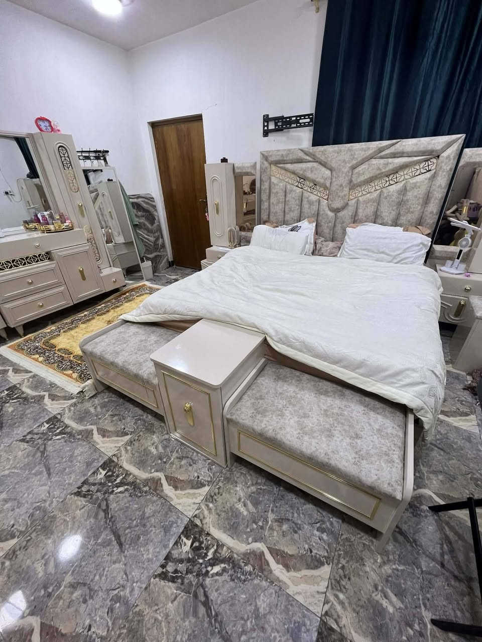 للبيع المكان بغداد الزعفرانيه الغرفه كلش نظيفه وضخمه


**إذا كنت صاحب هذا الإعلان وتريد حذفه لأي سبب، رجاءا أرسل رسالة إلى الدعم الفني**