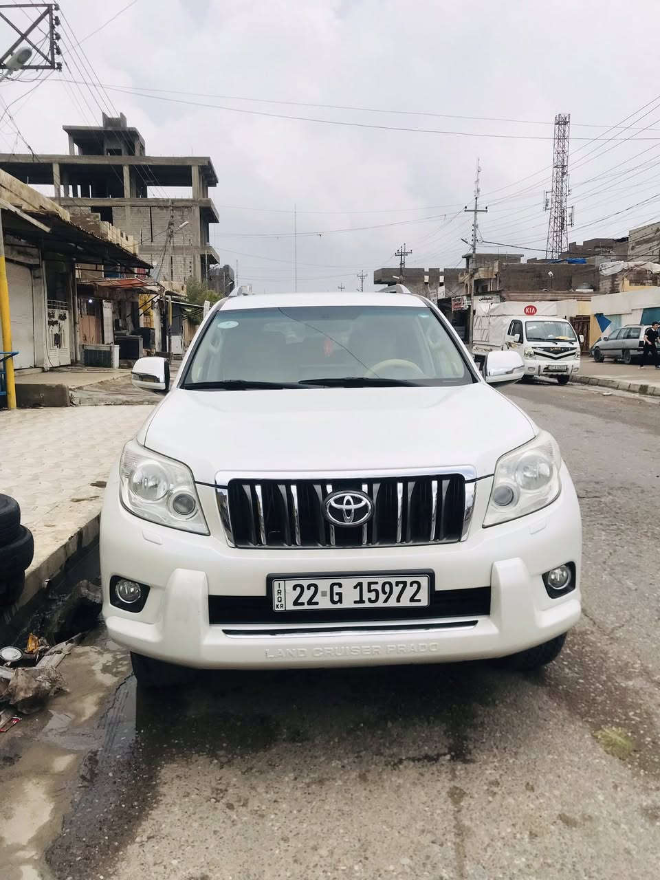 السلام عليكم برادو للبيع مديل 2010سياره بلاه صبغ واله ضرر مكينه مامفتوحه كير شرط السياره احله من الصور سبير تعليك السعر 225 وبي مجال  رقمي ***********
