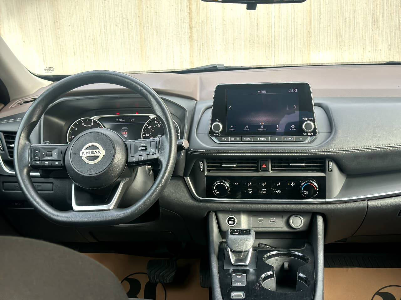 نیسان ڕۆگ 2023 مواسەفات S
شاشە و کامێرا 
رەقم و سەنەوی نوێیە 
هیچ مەسرەفێکی تێدانیە 
زۆر پاک و خاوێن 
سەیارەکە زۆر جاهیزە 
ماڵی دۆستە 

سـعـر : لە کۆمێنت داوابکە ڕاستەوخۆ بۆت دێت 📥 

گێر و مەکیەنەی بەشەرت 
هیچ کێشەیەکی تێدا نییە 

ژمارەی خاوەنەکەی 
***********
شوێن سلێمانی
