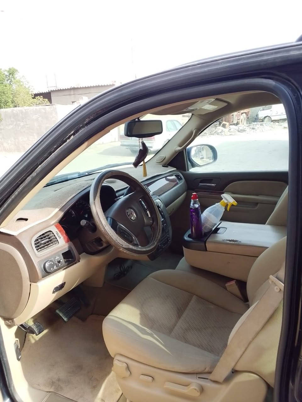 سلام عليكم
جمسي خليجي طويل ادوات 
الموديل 2011

مكفولة من الكص والعيب الشرعي 

تبريد شغال نضيفه السياره 

السعر 90 

بكان السياره البصرة 

رقم الهاتف  

***********
