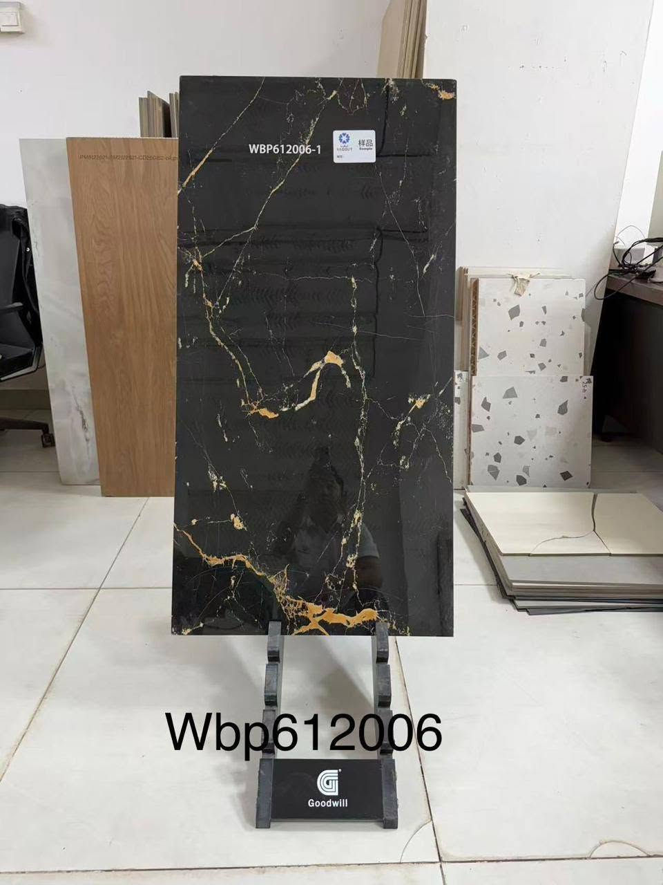 وصول جديد لوح بورسلين سعودي امتياز صيني قياس 120*60 متوفر كميات 
***********
