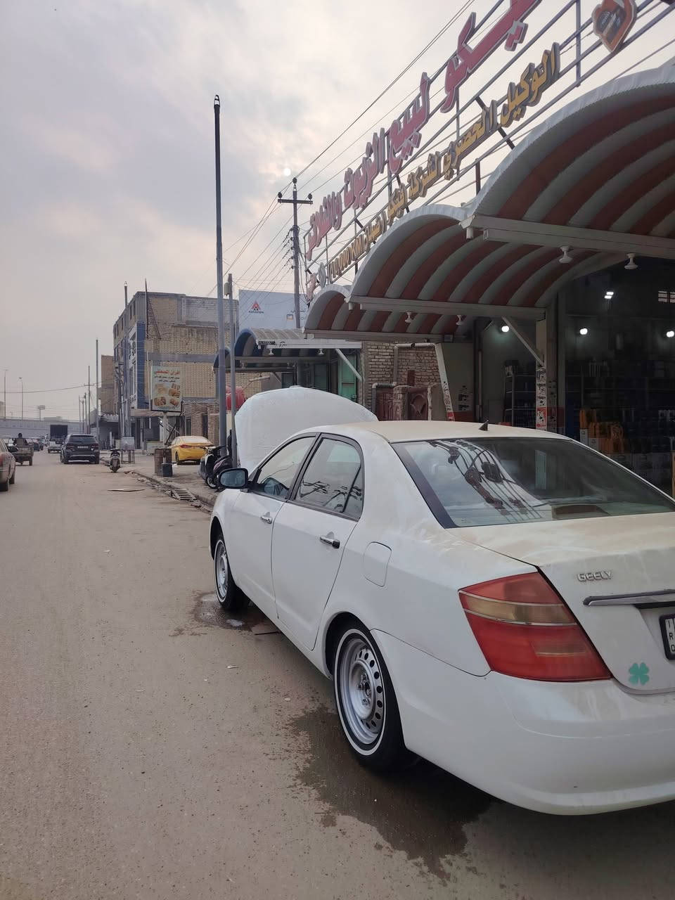 السلام عليكم
جلي موبل موديل 2012كير عادي السياره مصبوغه حزام 
 المكان ناصريه السعر40
***********  الهاتف
