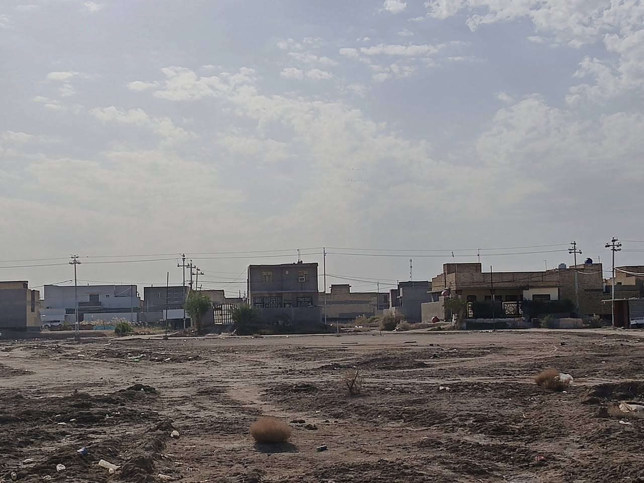 عرصه طابو صرف  لبيع
مساحه 300م مكان دغاره هور جبور خدمات متوفره 

أمامها متنزه ومستوصف الاستفسار الاتصال ع الرقم ***********
