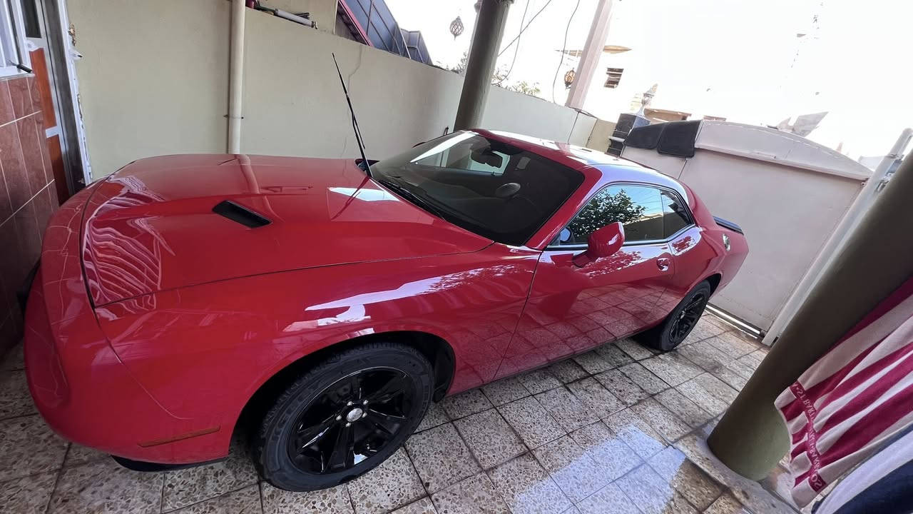 للبيع سيارة او مراوسة بسياره عالية  Dodge Challenger SXT موديل Last Call 2023، وباللون الأحمر المميز، بحالة ممتازة ومواصفات خاصة.

تفاصيل السيارة:
 • الموديل: 2023 (Last Call)
 • الفئة: SXT
 • اللون: أحمر مميز
 • رقم الشاصي: 2C3CDZAG1PH526181
 • الموقع: كركوك 📍

حالة السيارة:
 • الحادث: بسيط جدًا، فقط كسر في الدعامية
 • تم توضيح الضرر بالصور
تعديل بونيد المتضر كارت
 • قطعتين كلير أمريكي بدون حادث
 • السيارة كاملة وجاهزة ولا تحتاج أي مصروف
 • مكفولة من الداخل بالكامل (إيرباغ، محرك، كير، وجميع الأجزاء الأخرى بحالة ممتازة)
 • صور الحادث متوفرة

السعر: مناسب جدًا

📞 للاستفسار: ***********

يرجى التواصل على الرقم أعلاه لمعرفة السعر وباقي التفاصيل
