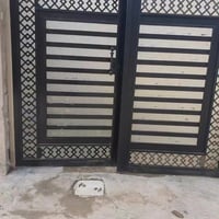 بيت ٢٠٠ متر لبيع في منطقة الاصلاح مقابل بوب الشام يتكون البيت من استقب...