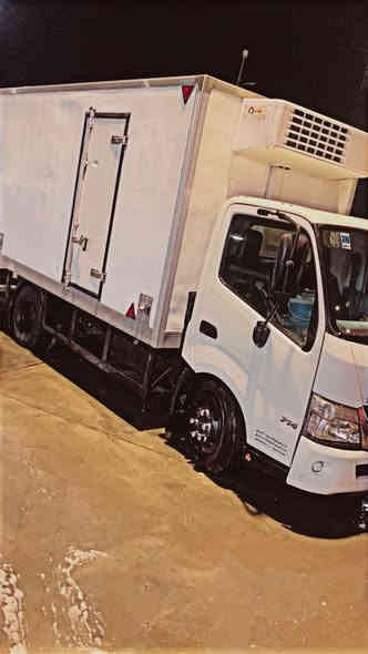 السلام عليكم اطلع كراوي جميع محافظات و داخل بغداد و سياره جديده و انكر   ***********
