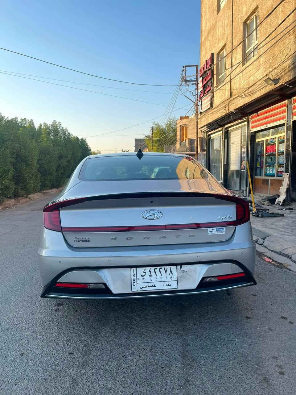 سوناتا هايبرد 2021 فول مواصفات
 الواح شمسية
كامرات 360 درجة
حساسات  كاملة 
حساسات اطارات 
داتشو 
حساس مطر 
كرسي خزن ميموري
مري جانبية ذكية 
قطعتين تبريد 
شحن تلفون وايرليس 
كراسي كهرباء
انارة داخلية لد 
حدث خفيف بدون ايرباك 
ماشية 100 الف 
بنيد مصبوغ والدعاميات 

للتواصل 
*********** بغداد, العراق
