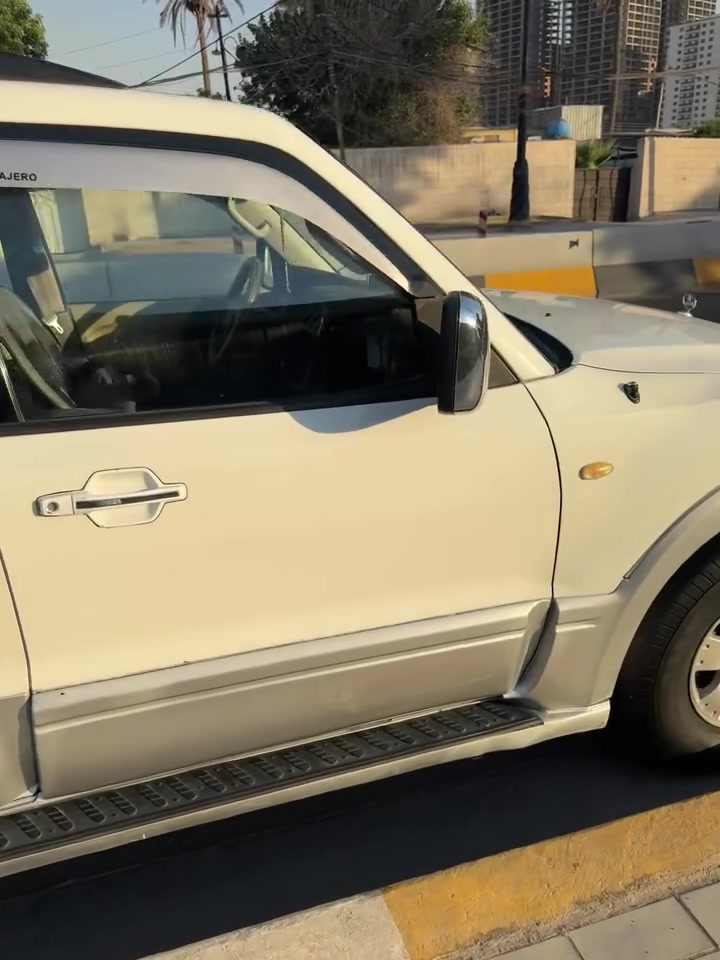 السلام عليكم 
باجيرو موديل 4 
كير ومكينه خير من الله 
مفتوح فقط بنيد بدون تبديل 
مكينه 3000 سته سلندر 
تبريد خير من الله 
صدر امامي خلفي جديد 
السيارة باسمي تحويل ثاني يوم 
السعر 100 $ 
كامرة شاشه 
البطاين دوشمه جلد 
السارة خير من الله
المكان بغداد ***********
