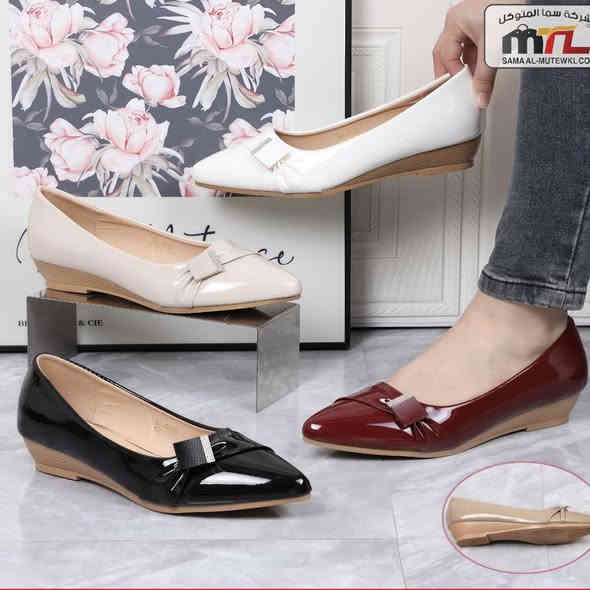 حذاء   نسائية السعر 10 الاف خفيف🦋
الاناقه تبدّا من خطوتك 💓جلد  طبي 💸
✅مديلات عصريه تناسب كل إطلاله
✅راحه ➕اناقه 🟰كمال إطلاله 
✅متوفر كل الاوان كوالتي عالي 
للحجزوالطلب راسلونا على الأرقام التأليه
***********؟***********
لديناتوصيل إلى كافة المحافظات. العراقيه
