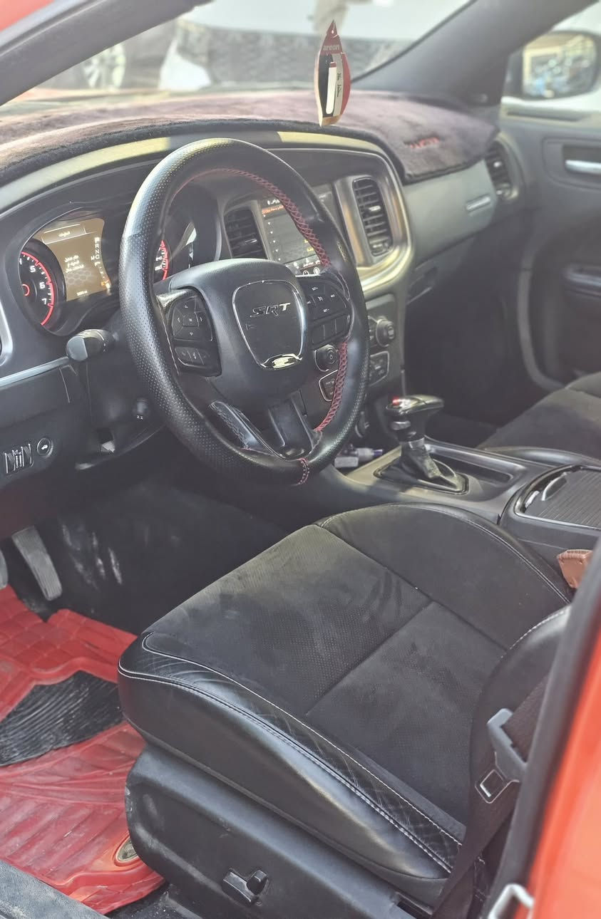 چارچر موديل 2022 gt
مرقم بغداد 
ماشي 34الف 
 فول مواصفات عدا الفتحة 
بيها بارد ب الباب الخلف السائق 
لتفاصيل اكثر اتصل 
***********
