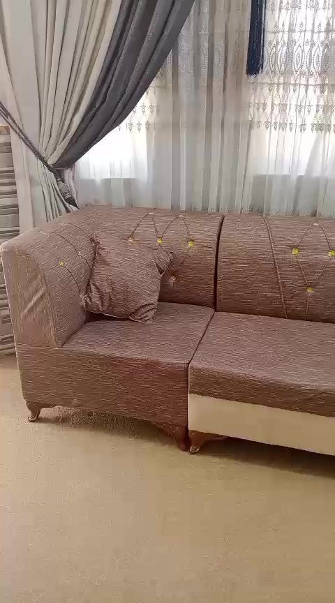 جربايه هي والدوشك طبي اصلي سعرهن ٥٥بيه مجال قليل مكانه المهيديه ديوان سعره ٣٧٥ بيه مجال مكان بسوك شيوخ ثلاجه شغاله مابيه شي سعره ١٧٠بيه مجال باب نجاره من هذني قويات كلش اثكال وياهن مفتاح🔑 بدون جرجوبه سعره واحد ١٥٠ بيه مجال مكانه حي شهداء بس شراي يجي خاص اطيه رقم راعيه.


**إذا كنت صاحب هذا الإعلان وتريد حذفه لأي سبب، رجاءا أرسل رسالة إلى الدعم الفني**