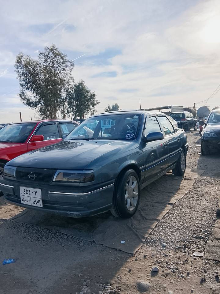 فیترا مودیل 1991بۆ فرۆشتن سەیارەکە حامە بۆجوانی بێ لێدرانە مەکینە18گێر حادی سیارە کوشن جلدە گێرو وەرگەراو براوە بەشەرت مەکینەی قیجێک دەنگی تێدایە باقی دیکە هەمو گیانی بەشەرت جوار تایەی نوێی لەسەرە سحری 38  خلاسی 34وەرەقەیە 2وەرەقەش غەرامەی لەسەرە پاش محمەلە دەیگێریوە رقم ***********   ][     *********** أربيل, العراق
