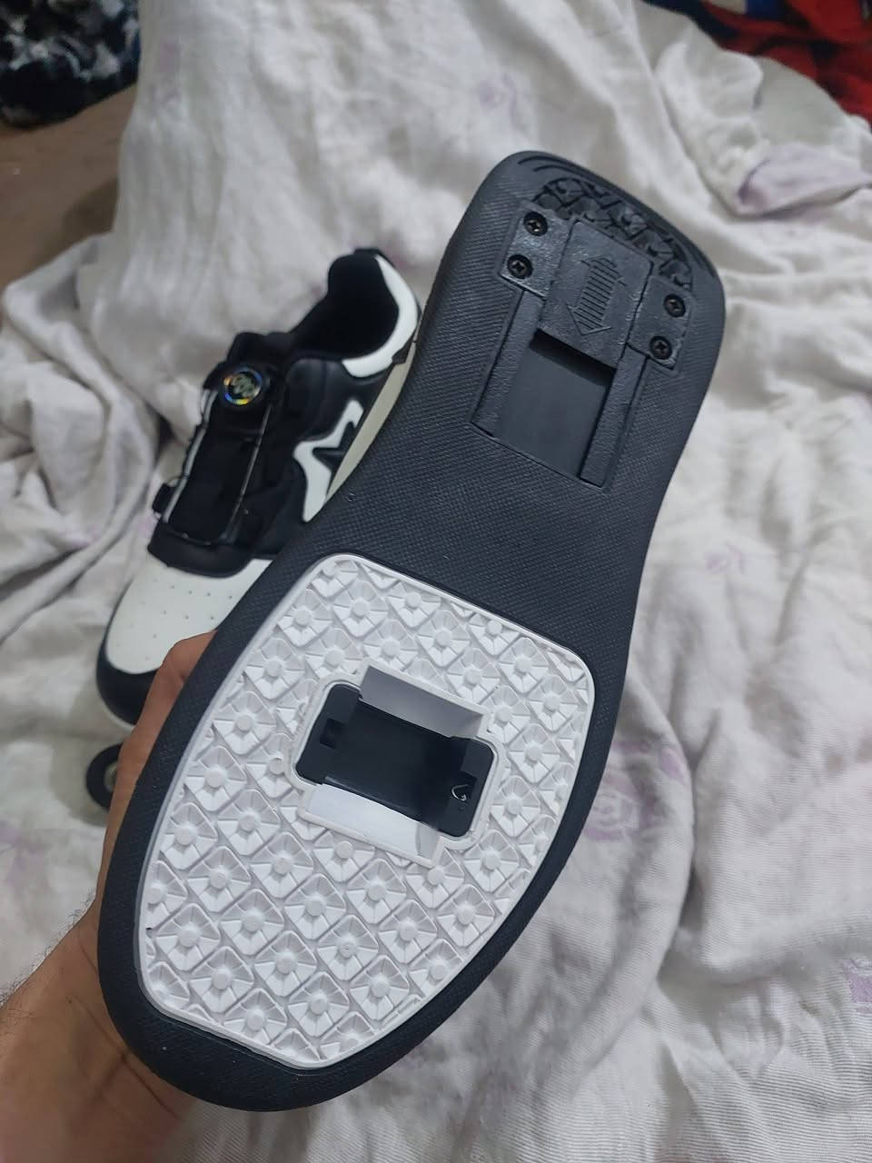 حذاء تزلج 
تركب تسوي حذاء عادي بنفس الوقت 
القياس 41 
السعر 20 الف


**إذا كنت صاحب هذا الإعلان وتريد حذفه لأي سبب، رجاءا أرسل رسالة إلى الدعم الفني**