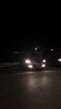 سەنی سامسۆنگ 
2008
2009
کوشن هیتەر
سویچ کۆنتڕۆڵ
ئاوێنە کارەبا
سەلەوعەینە
سنوق کۆنتڕۆڵ
چوار تایەی لۆک
کامل مەسروف
شاشە
چوارجام کارەبا

پرسیاری مەسروفم لێ مەکە
بێ دەعم بێ لێدرانن
کامل جاهیزن

***********
ڤایبەر واتسئاپ 
گۆڕینەوە نیە
تەنها فرۆش
تەنیا تێل
