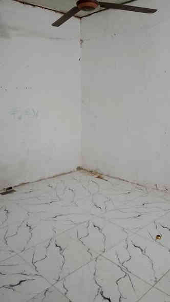 دار سكن تجاوز للايجار
الموقع البصره 

الجمعيات قرب الرعاية الاجتماعية 

قرب اكاديميه الثقلين 

مساحه البيت 200م

البيت يحتوي على غرفتين وهول واستقبال وحديقه كبيرة 

وبالإضافة إلى 3براميل ماء وگيزر وماطور 

البيت جاهز للسكن 

الايجار 200 

مقدم شهرين 400الف عند السكن 

***********
