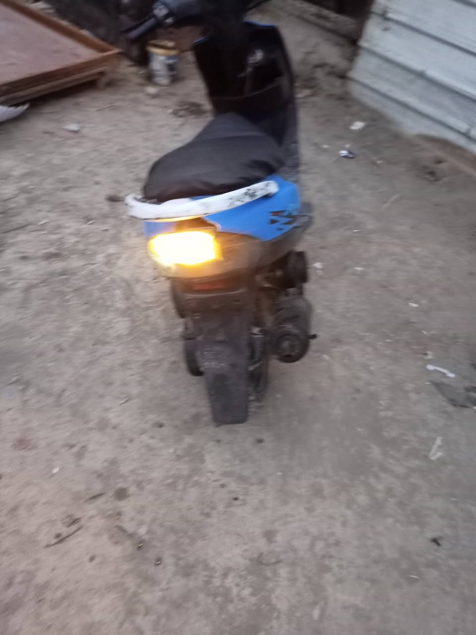 السلام عليكم اخوان دراجه للبيع دراجه مقفوله كفاله عامه بس كفرات تجاري سعر 450 وبيها مجال كلش قليل تواصل على هذا الرقم موجود واتساب ***********
