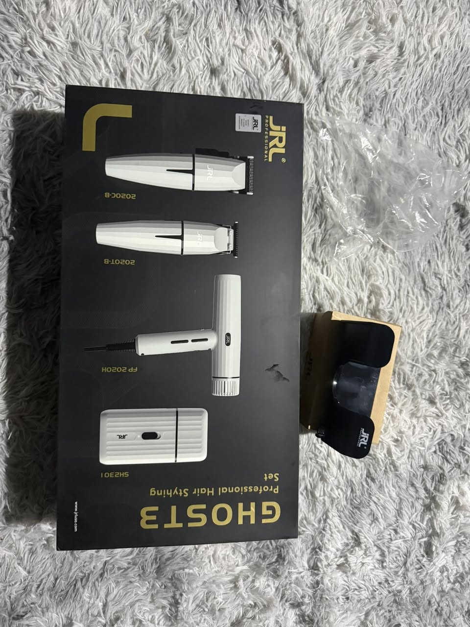 هذا السيت للبيع نظيف كلش
الغراض بعدهن  ولكارتونة موجوده
قاعده الشسوار موجودة
سعر325 وبيهن مجال


**إذا كنت صاحب هذا الإعلان وتريد حذفه لأي سبب، رجاءا أرسل رسالة إلى الدعم الفني**