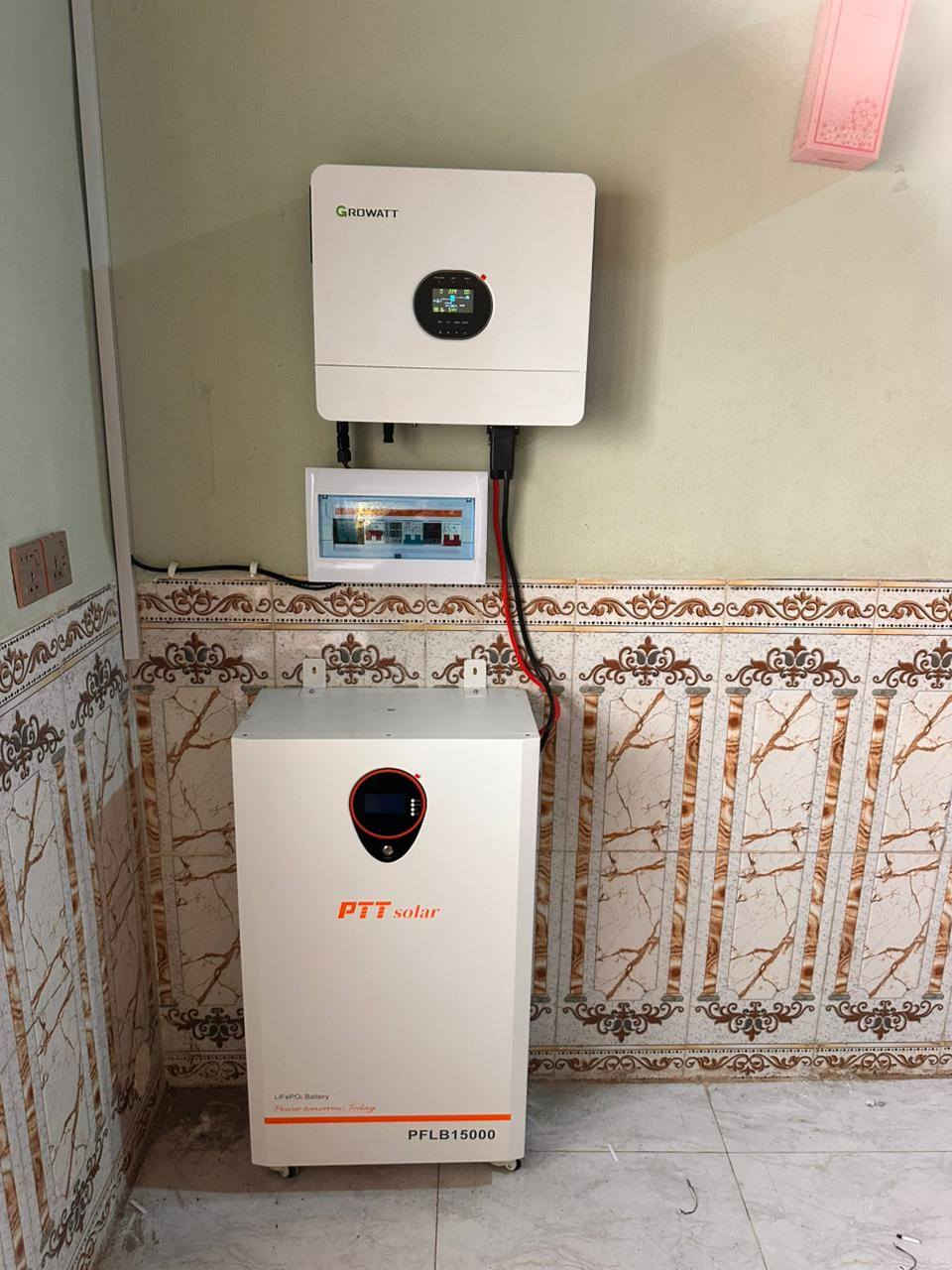 اليوم الأثنين الموافق 09/02/2026
تم بعون الله إكمال نصب  وتشغيل منظومة  للطاقة الشمسية في #قضاء #مندلي #تل #ارميم
تجهز 16 أمبير نهارا  15 أمبير ليلا وتتكون المنظومة من:-
1-ألواح شمسية عدد 8 قدرة اللوح الواحد 640 واط
2- بطارية نوع ليثيوم قدرتها 15 كيلو واط
3- أنفيرتر  قدرته 6 كيلو واط
4- بورد خاص بالمنظومة متكامل الحماية
5- هيكل حديد مغلون مقاوم للصدا
#ملاحظه: لانعمل ببطاريات التجميع الرديئة. 

بإدارة عمر ياسين 
وحسن سالم
للأستفسار أكثر الأتصال او مراسلة الأرقام  التالية. ‏
0771 206 0460  
***********
