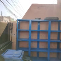رفوف حديد نوعية ثقيلة واحد جبير واحد صغير الي بل صور للبيع ثنينهن ب١٠٠...
